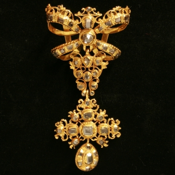 17th Century gold pendant, Renaissance style
